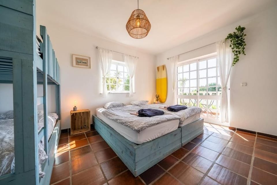 Deluxe Quadruple Room, Private Bathroom, Ocean View | Free WiFi, bed sheets