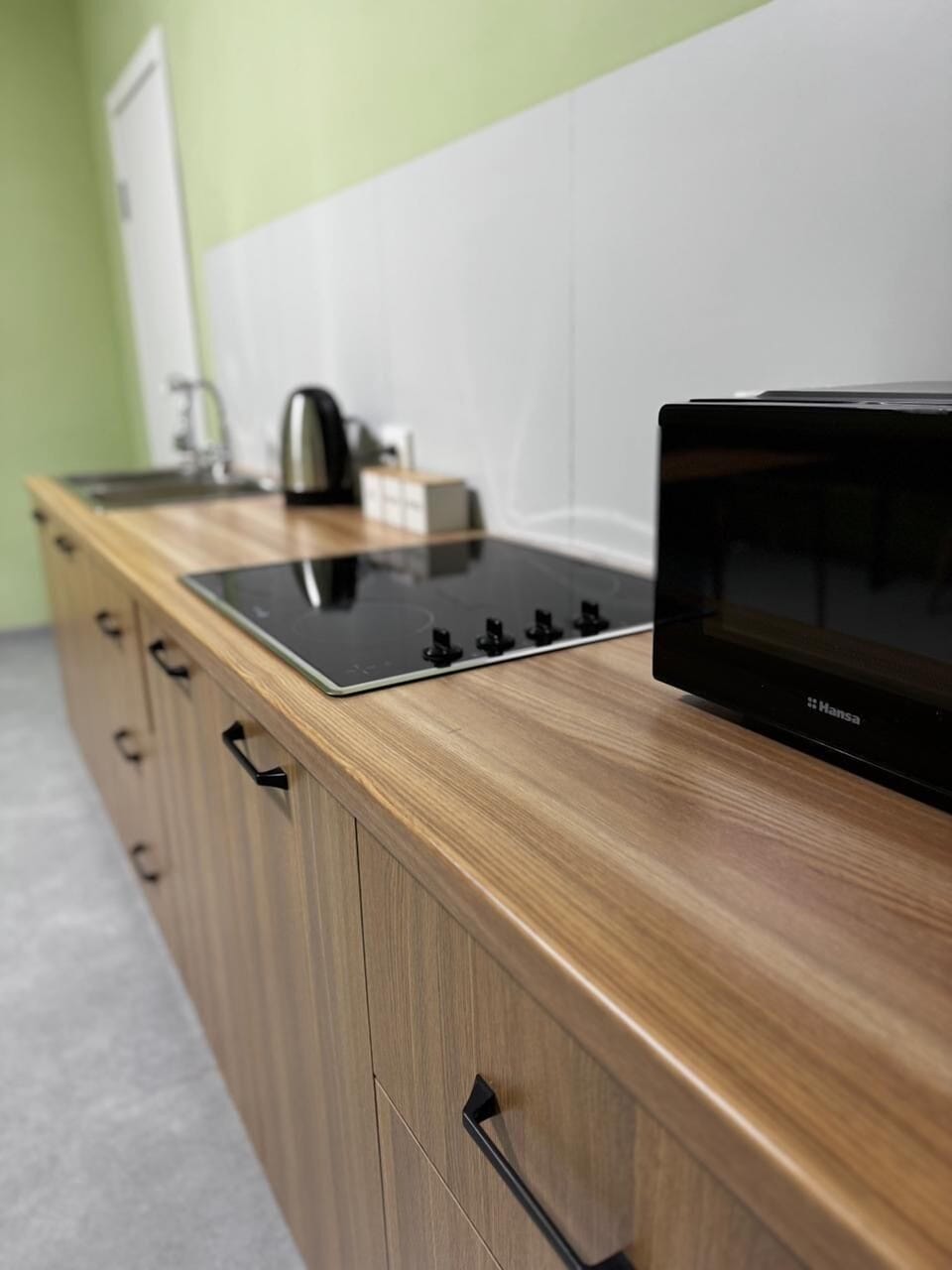 Fridge, microwave, stovetop, cookware/dishes/utensils