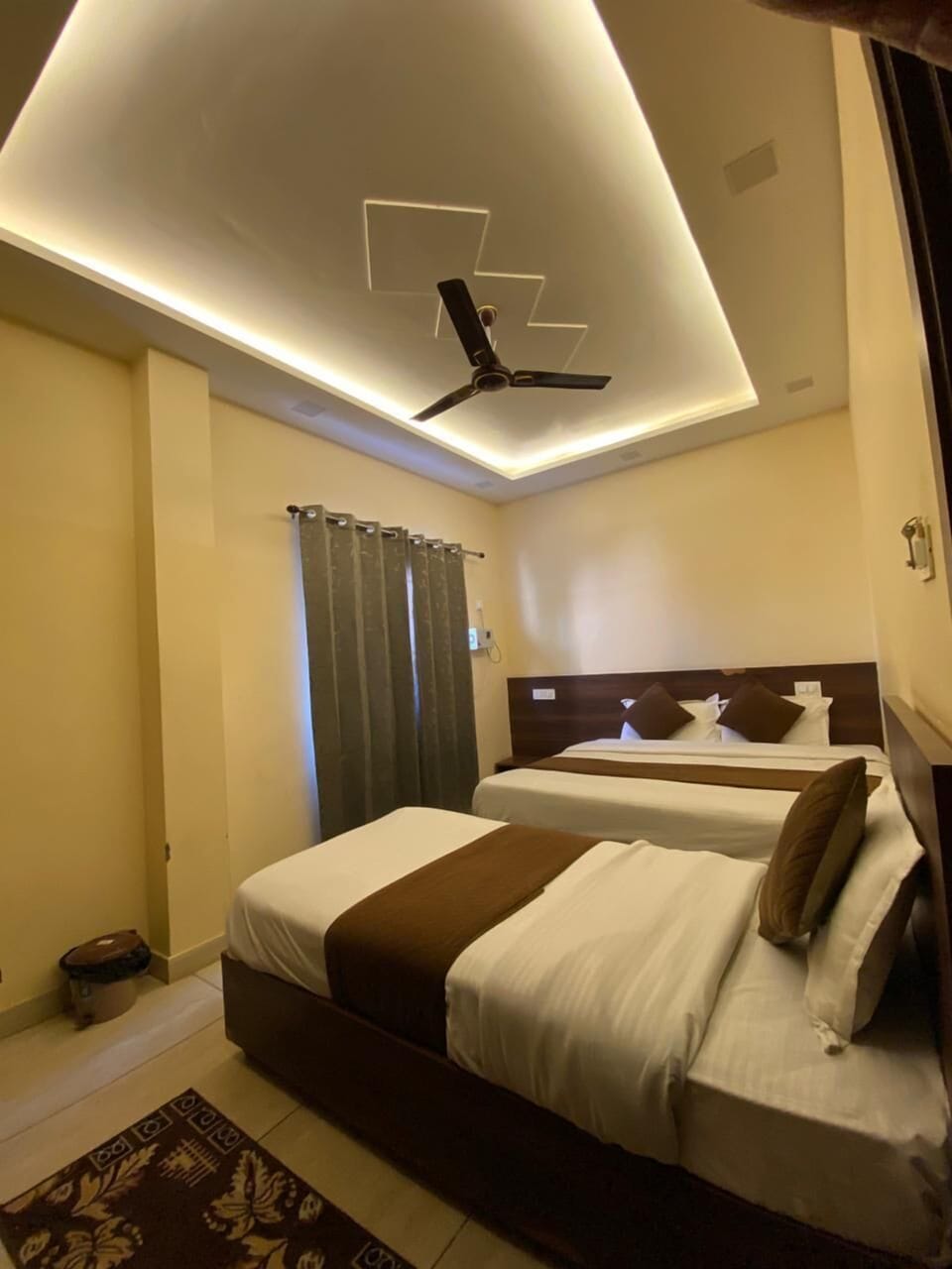 Premium Triple Room | Desk, free WiFi