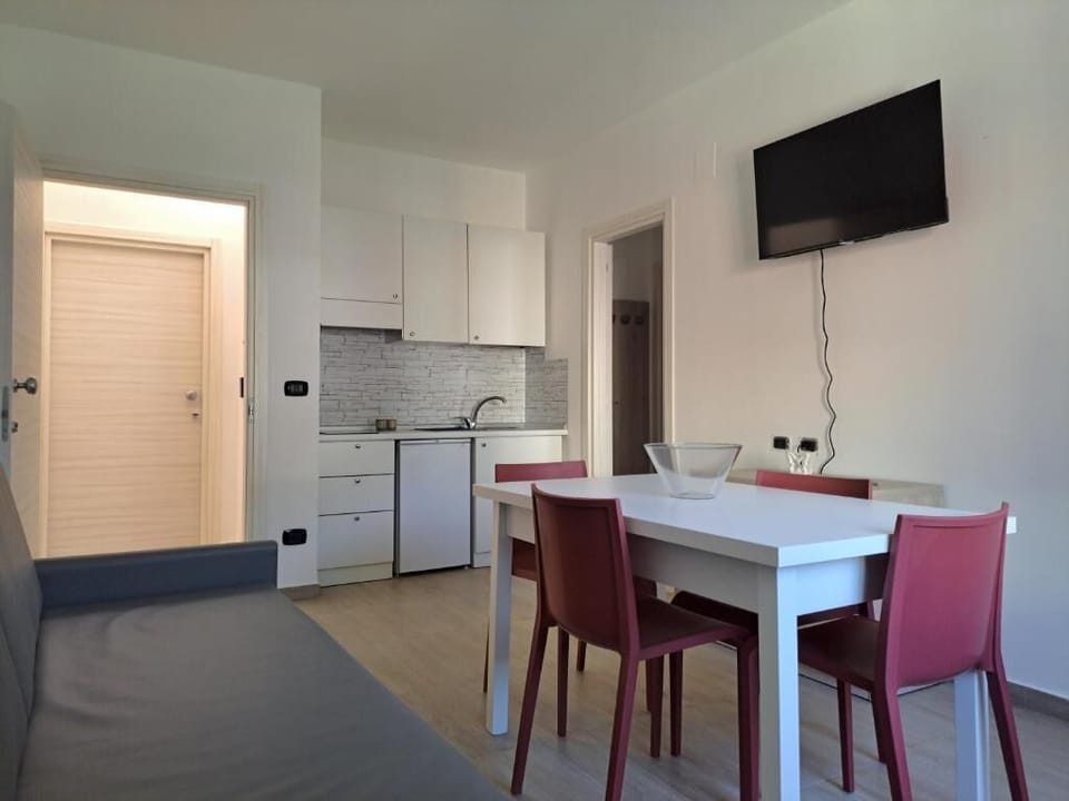 Apartment, Mountainside | Dining