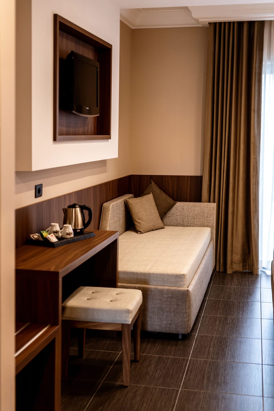 Deluxe Room | Premium bedding, minibar, in-room safe, desk