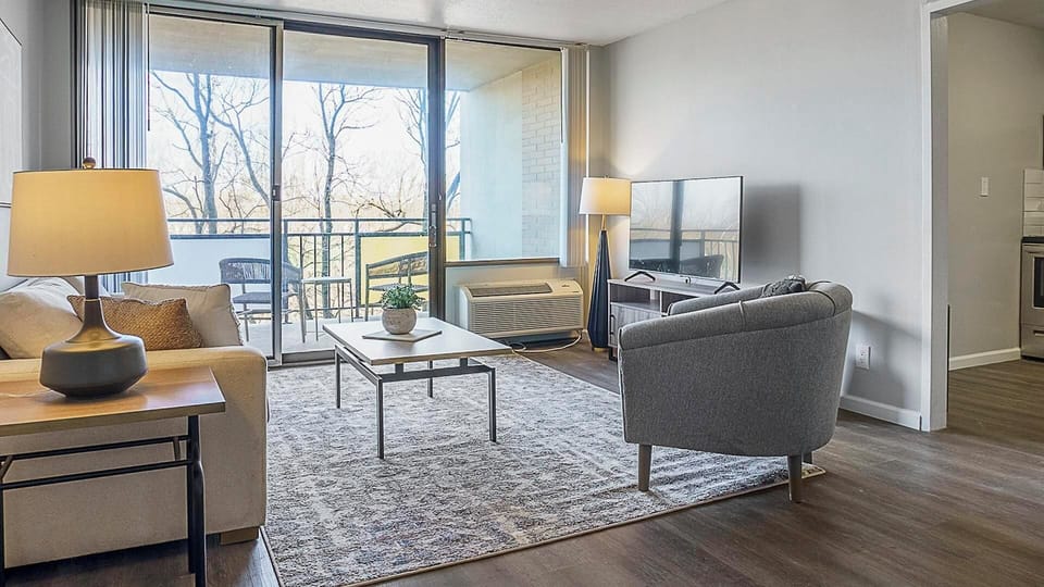 Apartment (1 Bedroom) | Living area | TV