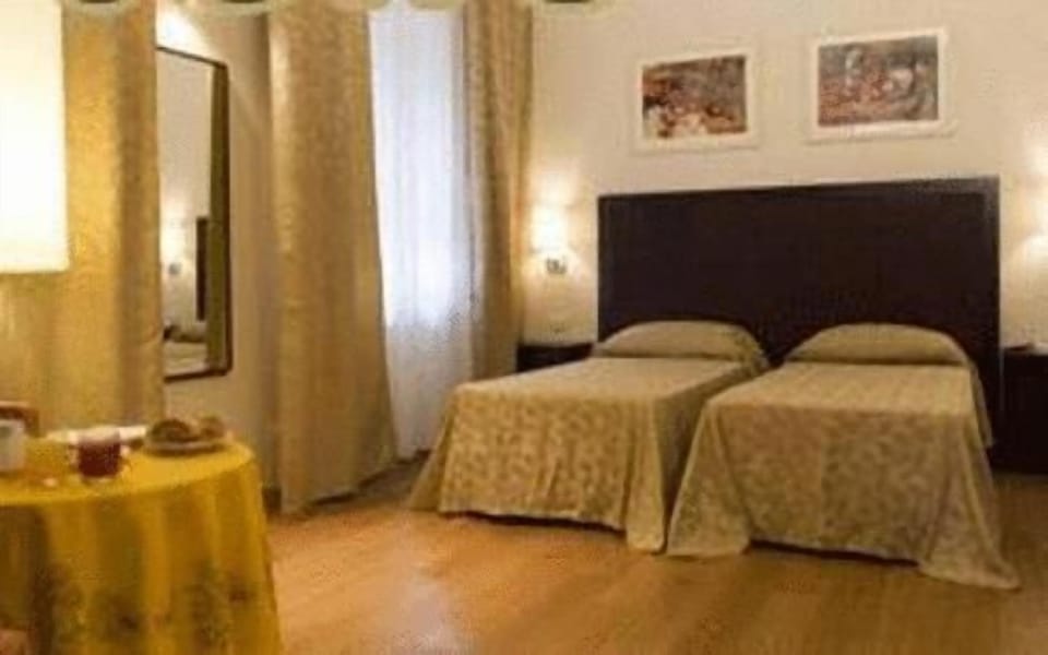 Basic Twin Room | In-room safe, cribs/infant beds, free WiFi, bed sheets