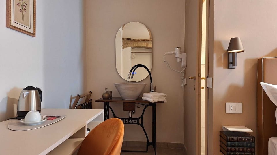 Double Room, Terrace, Courtyard View | In-room safe, desk, free WiFi, bed sheets