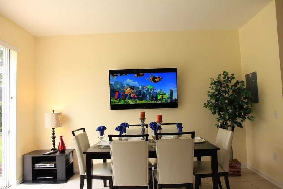 Townhome, 3 Bedrooms, Private Pool | In-room dining