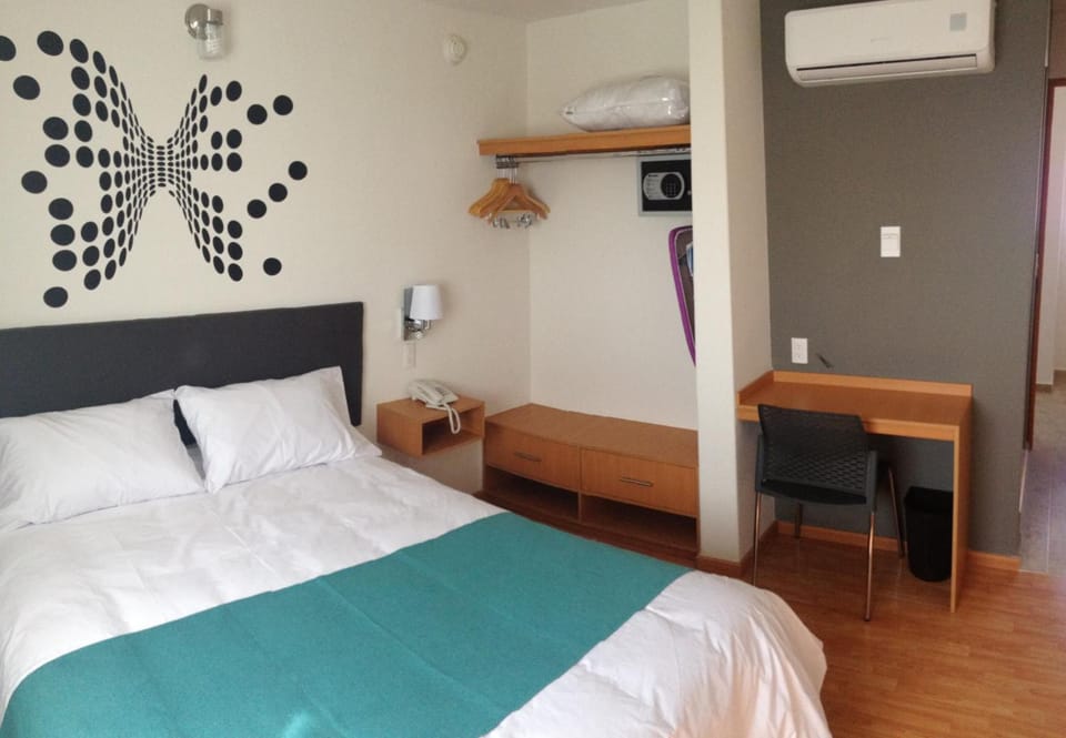 In-room safe, desk, iron/ironing board, WiFi (free)