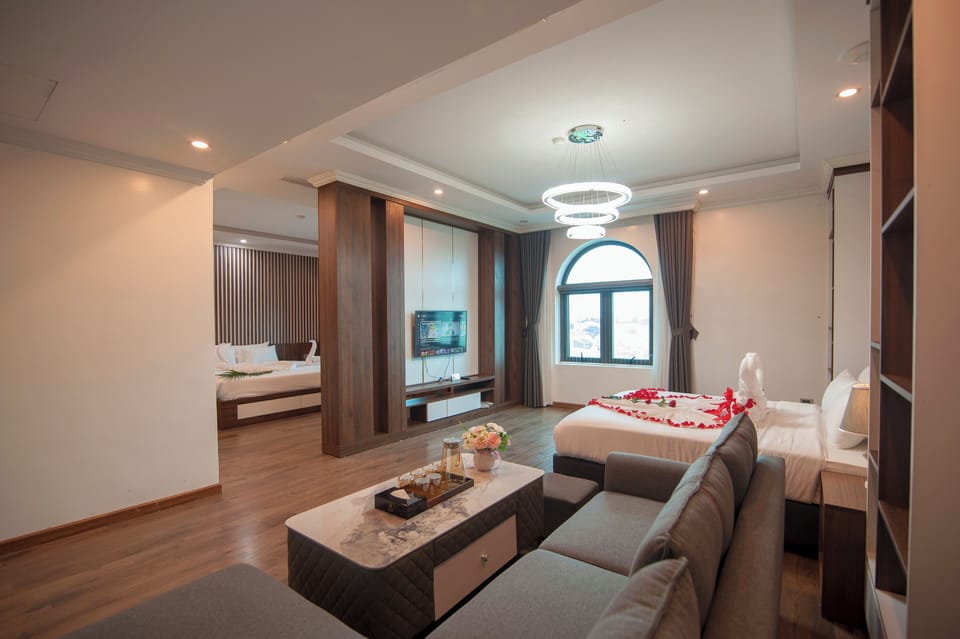 Executive Room | Desk, laptop workspace, soundproofing, WiFi (free)