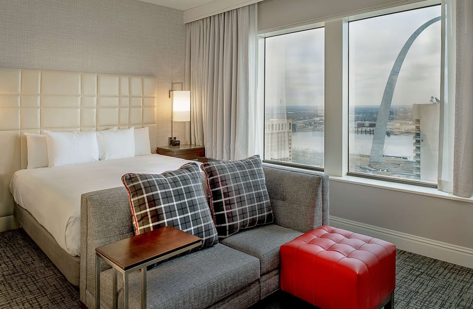 Suite, 1 King Bed | Premium bedding, in-room safe, desk, laptop workspace