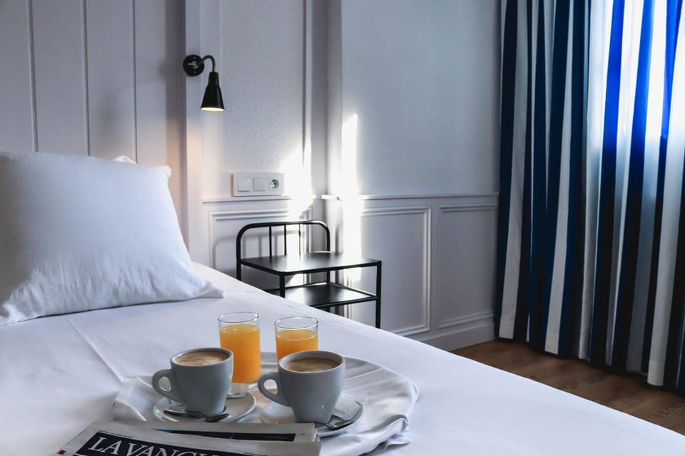 Double Room | Blackout drapes, free WiFi, bed sheets