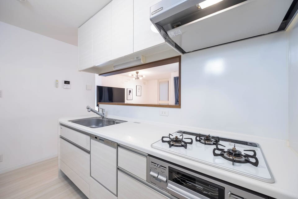 Comfort House, 4 Bedrooms, Non Smoking, Private Bathroom | Private kitchen | Full-size fridge, microwave, stovetop, electric kettle
