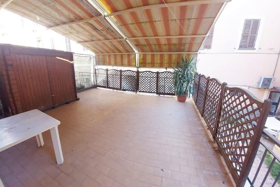 Apartment, 2 Bedrooms | Property grounds