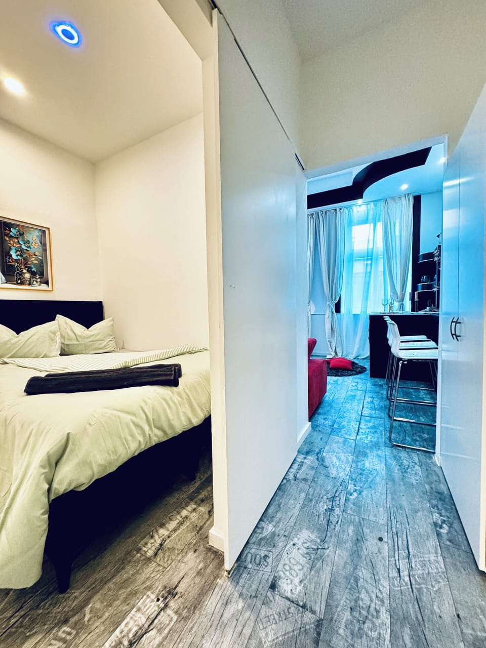 Cozy 1BR With Living Room Long Stay AKH Apartment in Vienna