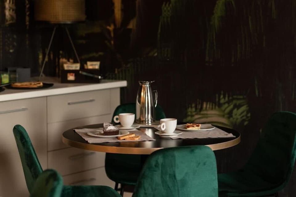 Double Room | Dining