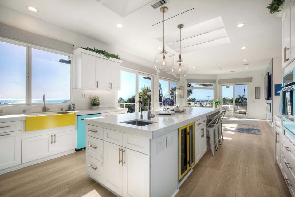House, Multiple Beds, Patio, Beach View (Aqua Vista Carlsbad) | Private kitchen
