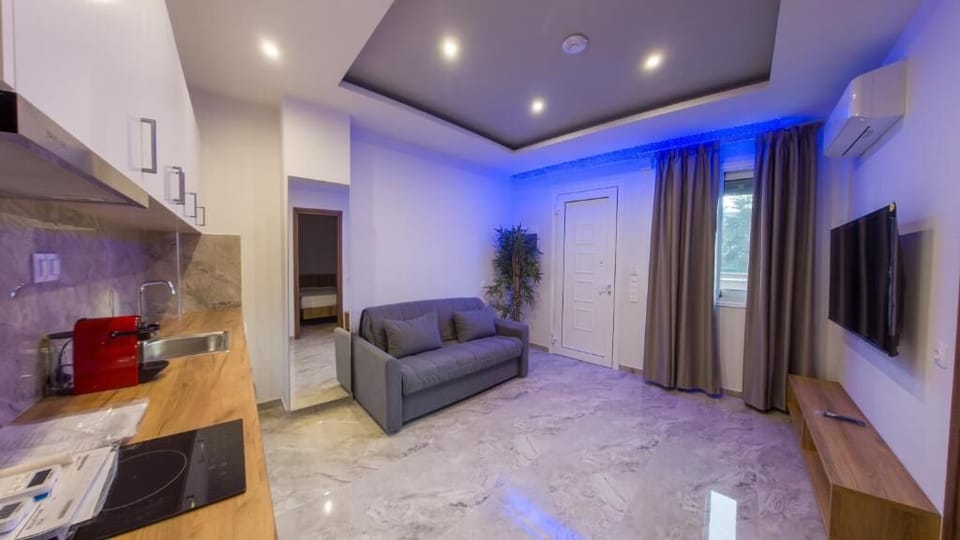 Apartment, 2 Bedrooms | Living area