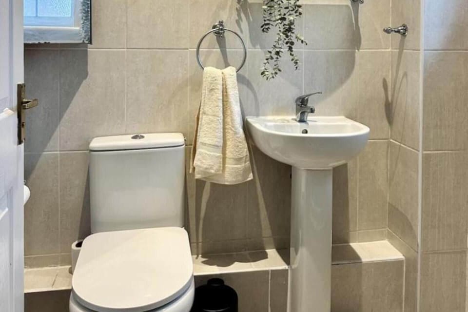 Separate tub and shower, deep soaking tub