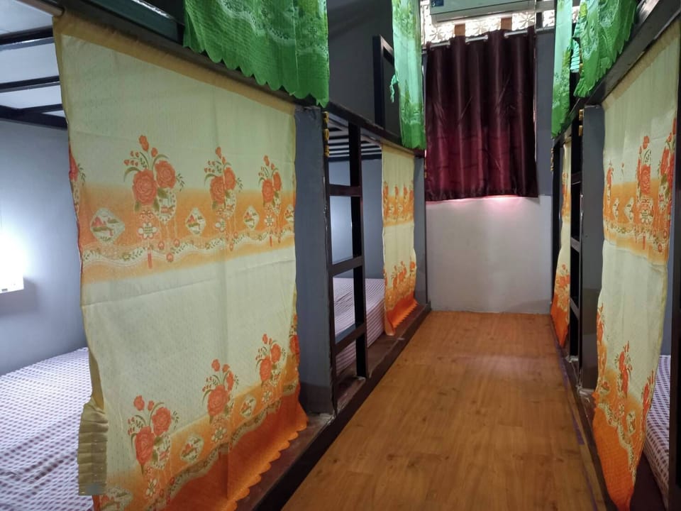 Shared Dormitory | Free WiFi