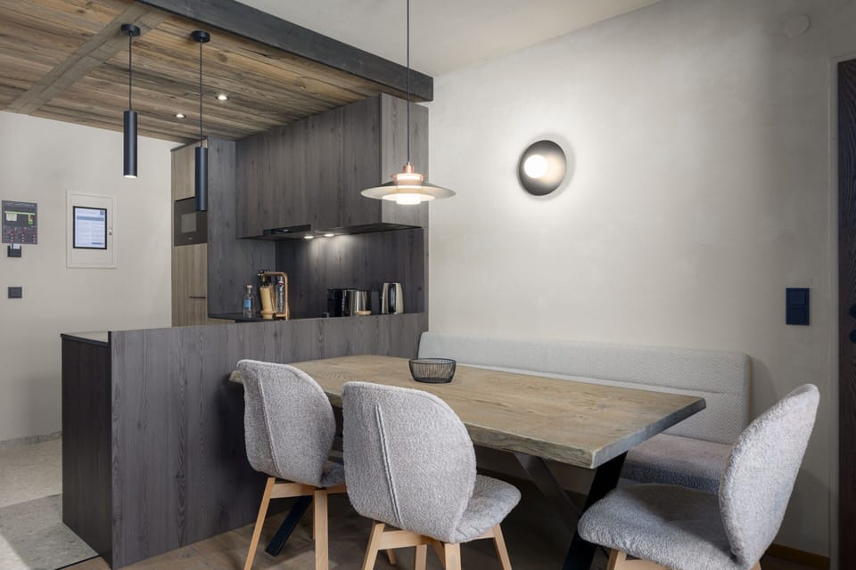 Apartment | Dining