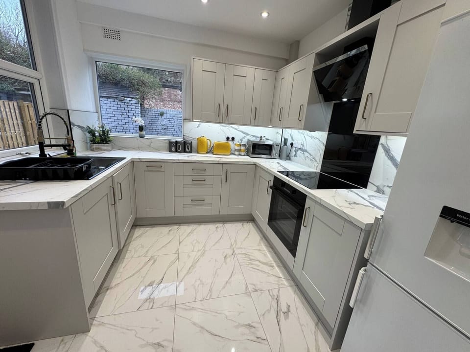 House, 4 Bedrooms | Interior