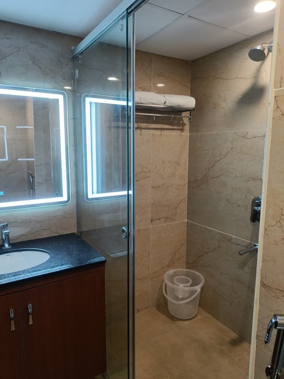 Superior Room | Bathroom | Shower, free toiletries, hair dryer, bidet