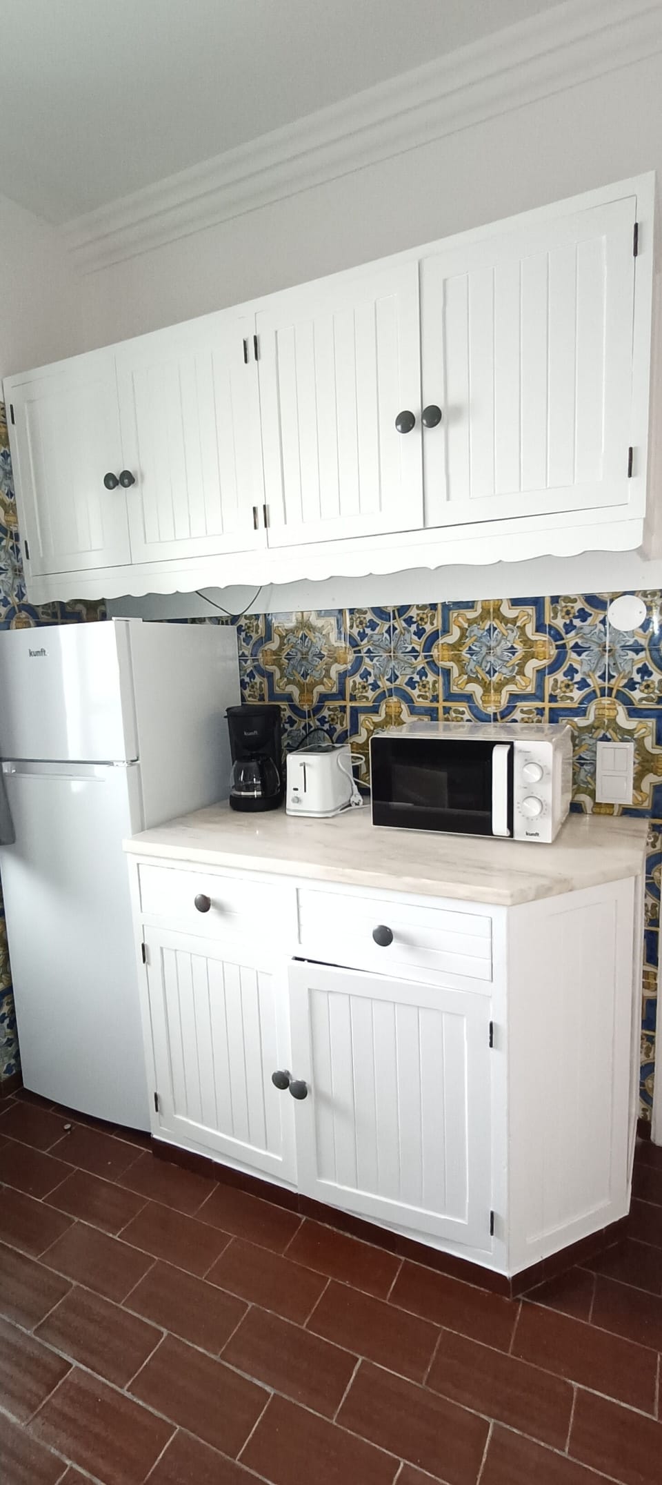 Comfort Apartment | Private kitchen | Stovetop, cookware/dishes/utensils
