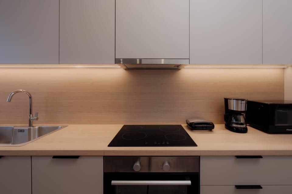 Luxury Apartment, 4 Bedrooms, Non Smoking, City View | Private kitchen | Full-size fridge, microwave, oven, stovetop