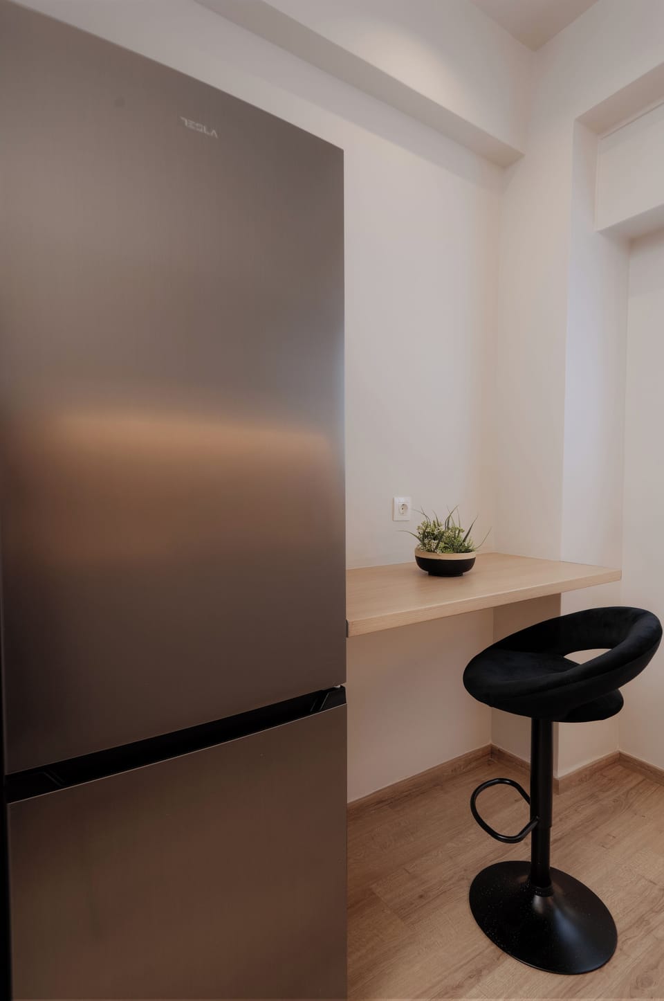 Luxury Apartment, 4 Bedrooms, Non Smoking, City View | Private kitchen | Full-size fridge, microwave, oven, stovetop