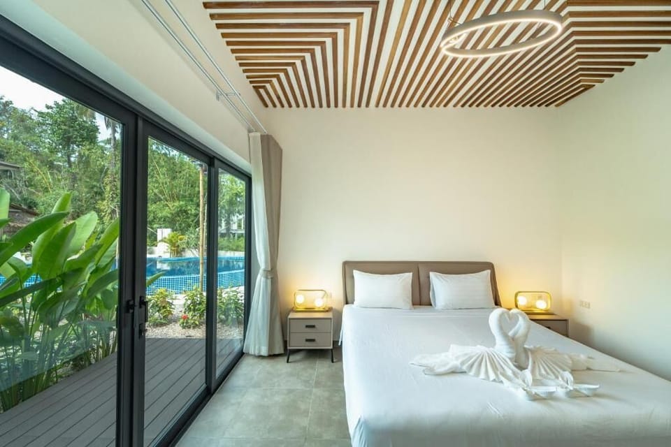 Superior Villa, Balcony, Garden View | In-room safe, desk, iron/ironing board, WiFi (free)