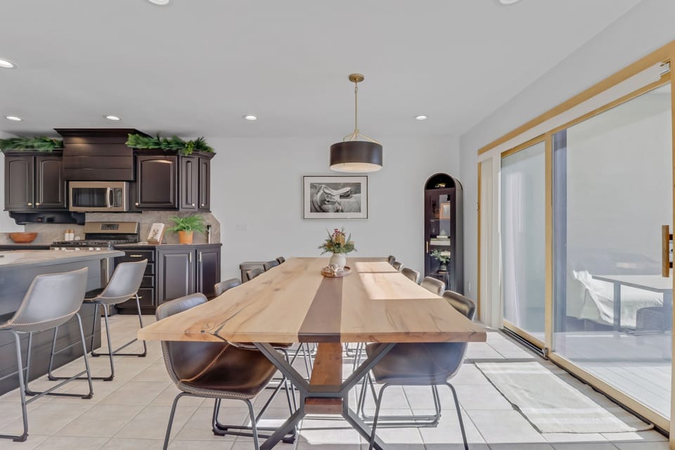 Townhome, 3 Bedrooms | Dining