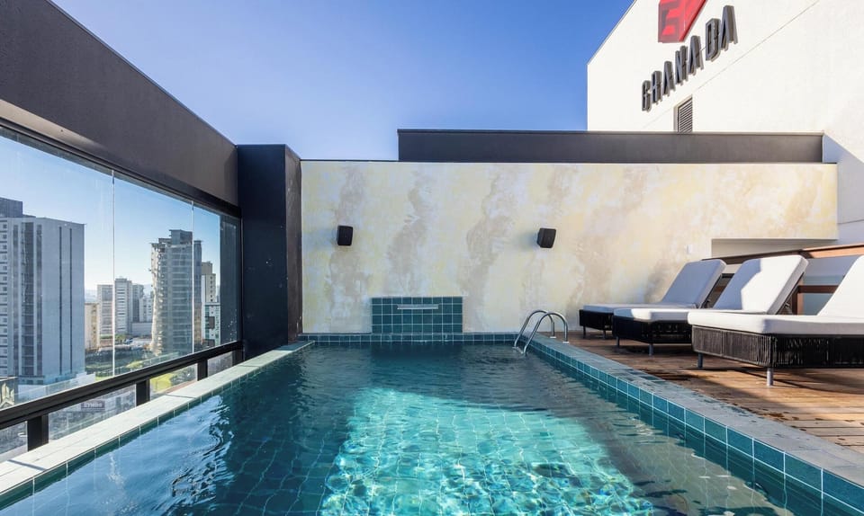 Basic Apartment | Pool