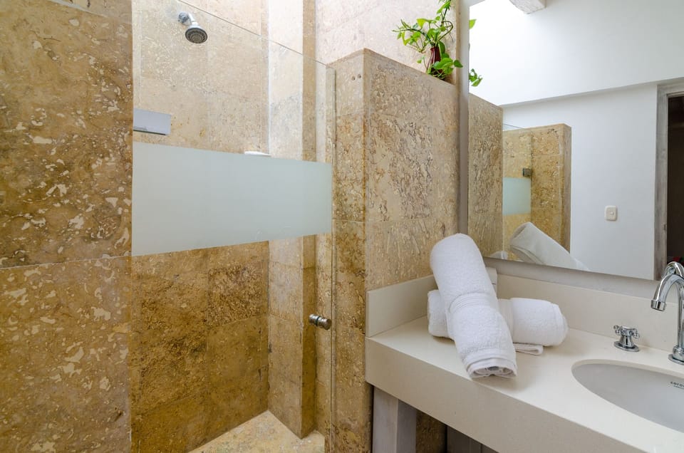 Executive Suite | Minibar, in-room safe, desk, free WiFi