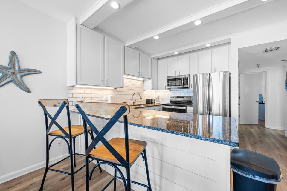 Condo, Multiple Beds (Romar Place 506) | Private kitchen | Oven, toaster