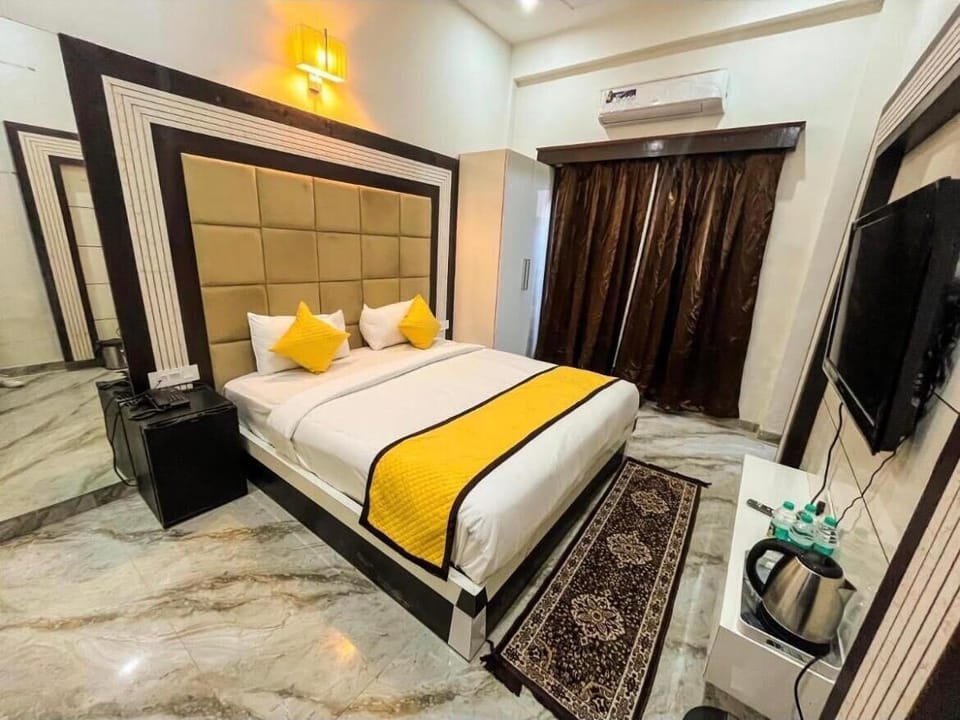 Deluxe Double Room | Desk, laptop workspace, free WiFi
