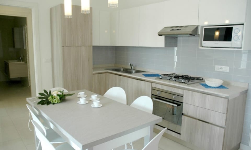 Villa, 4 Bedrooms, Balcony, Garden View | Interior