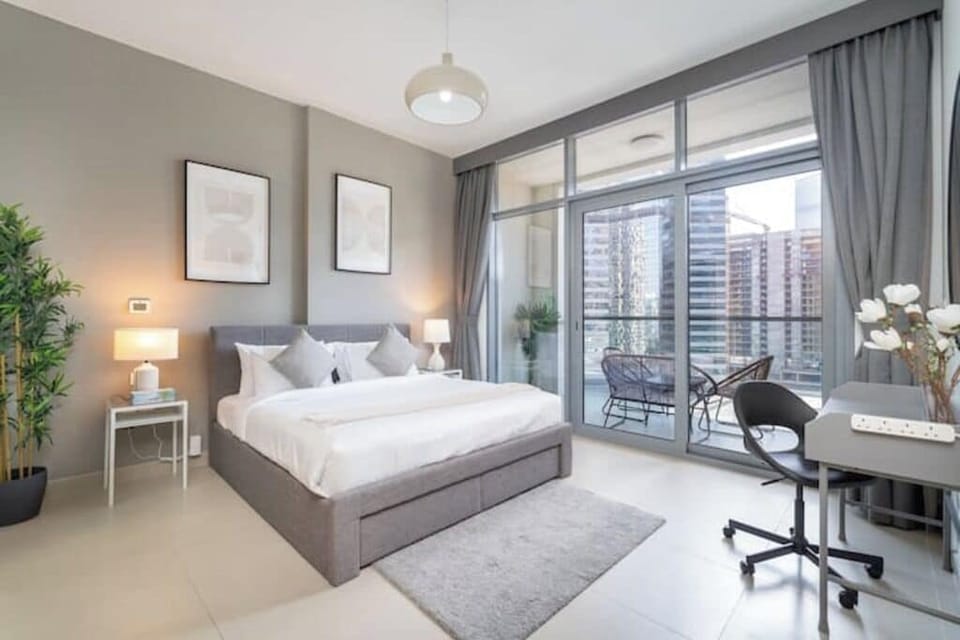 Luxury Apartment, Balcony, City View | In-room safe, individually decorated, individually furnished, desk
