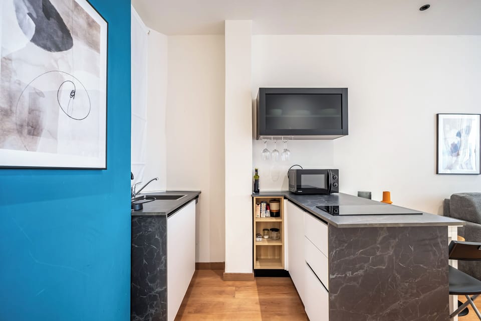 Apartment | Private kitchenette | Fridge, microwave, stovetop, dishwasher