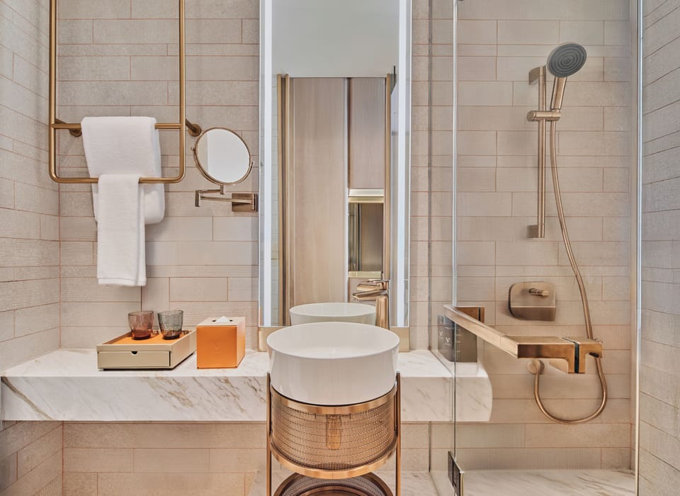 Rainfall showerhead, free toiletries, hair dryer, bathrobes