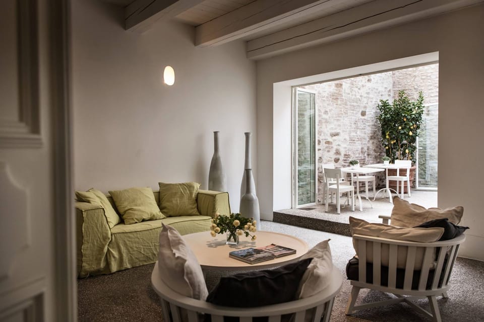 House | 5 bedrooms, high-speed internet