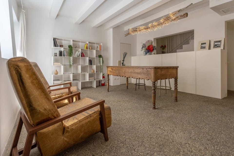 House | 5 bedrooms, high-speed internet