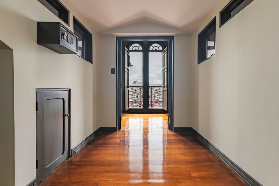 Deluxe House | Interior