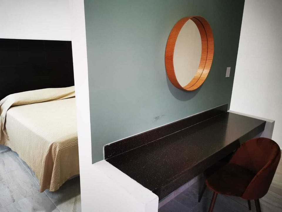 Room, 1 King Bed (Adults Only)