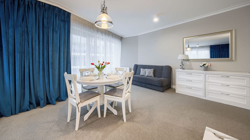 Apartment (214) | Living area | Flat-screen TV