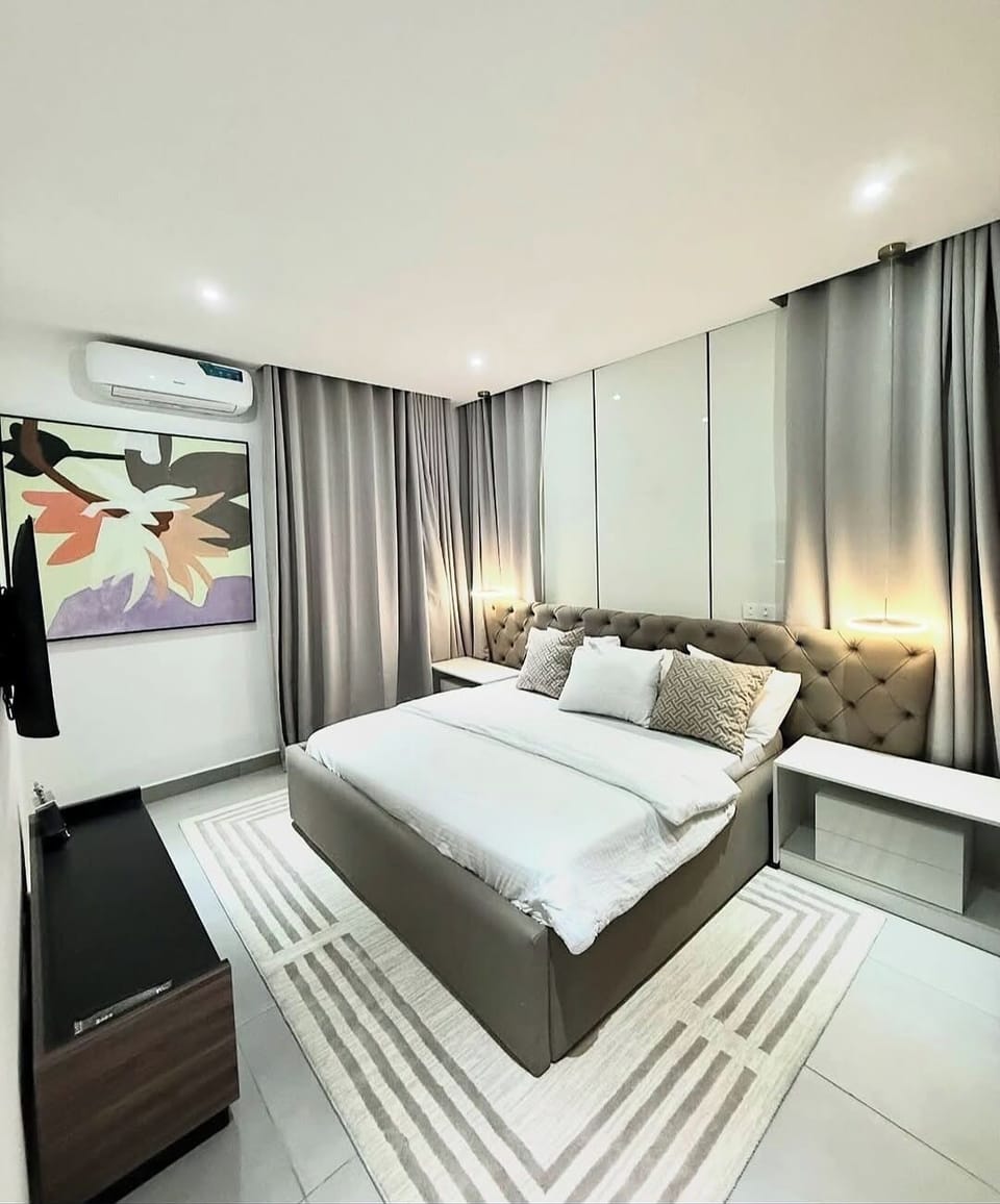 Junior Room, Balcony, City View | Desk, laptop workspace, blackout drapes, soundproofing