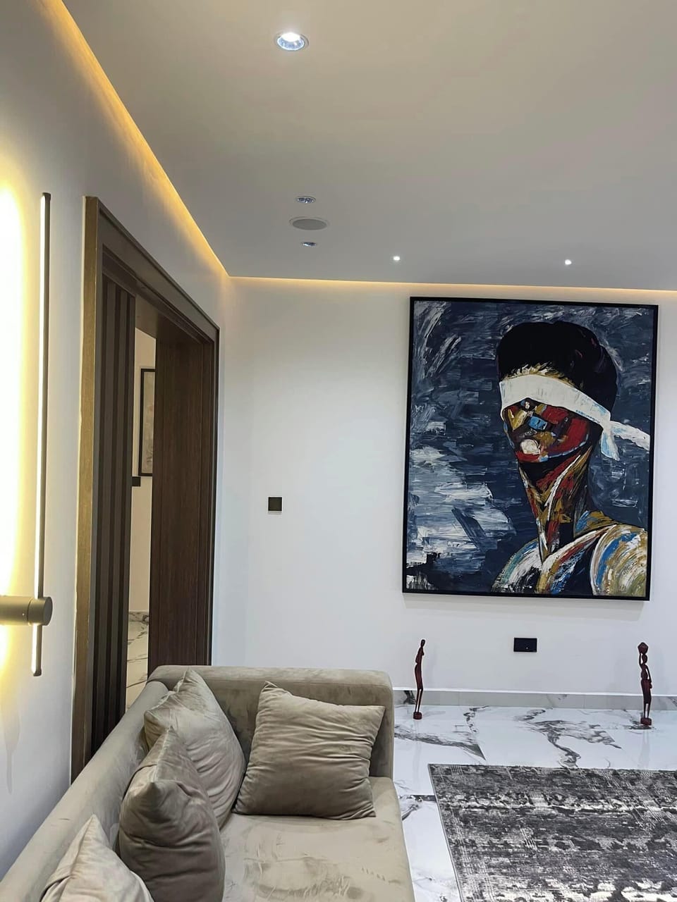 Economy Room, Balcony, City View | Interior