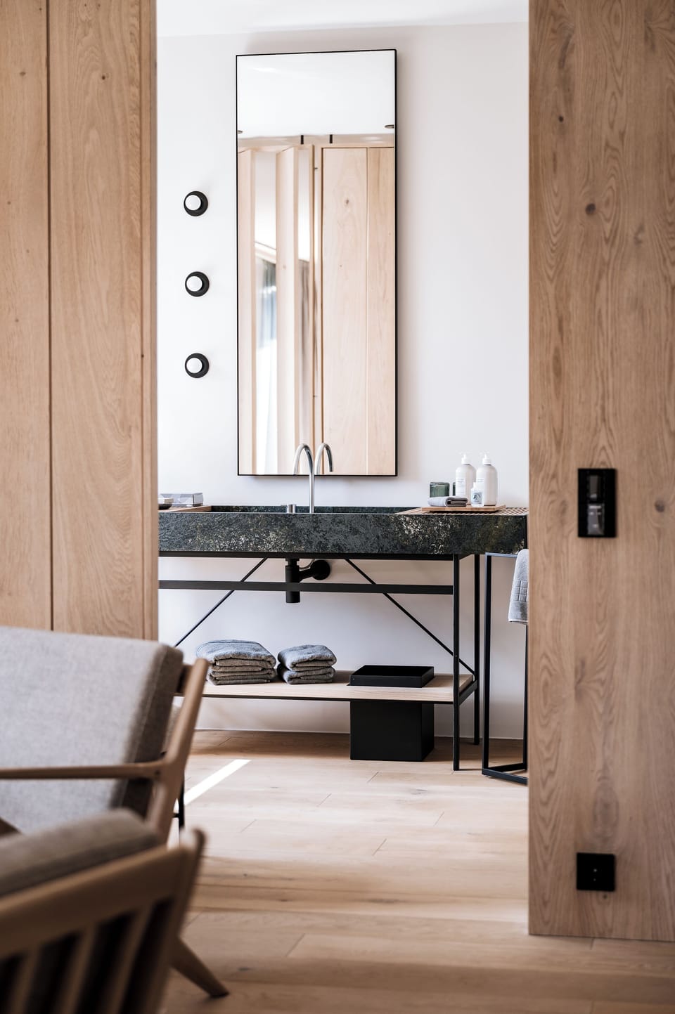 Deluxe Suite, Balcony, Mountain View | Bathroom | Free toiletries, hair dryer, bathrobes, slippers