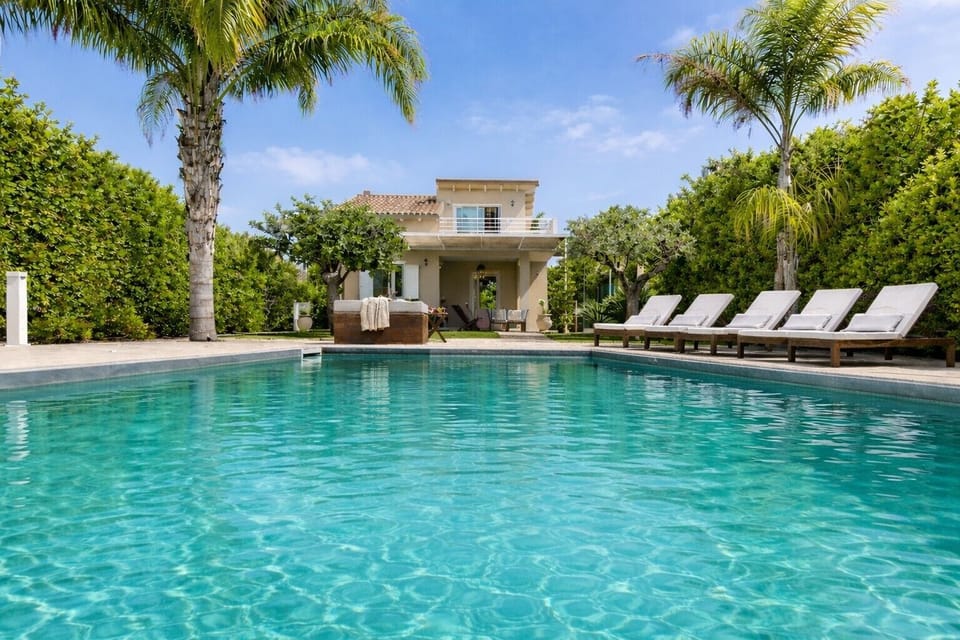 Villa (3 Bedrooms) | Front of property