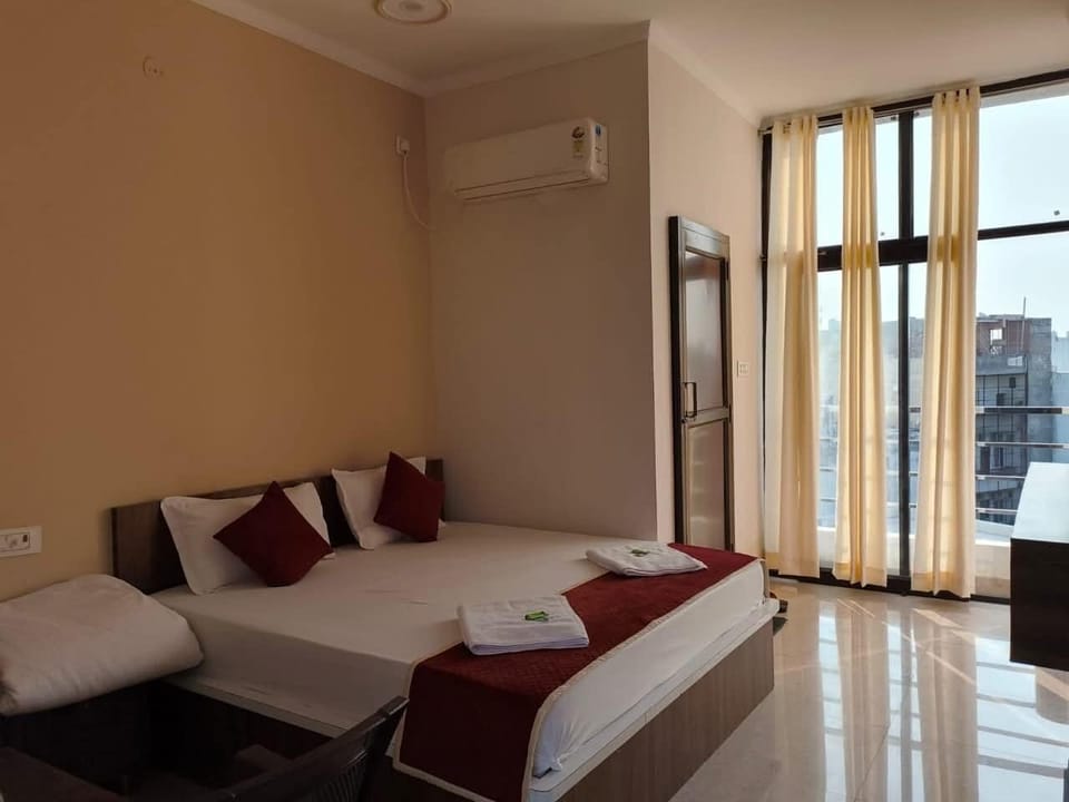 Double Room, City View | Free WiFi
