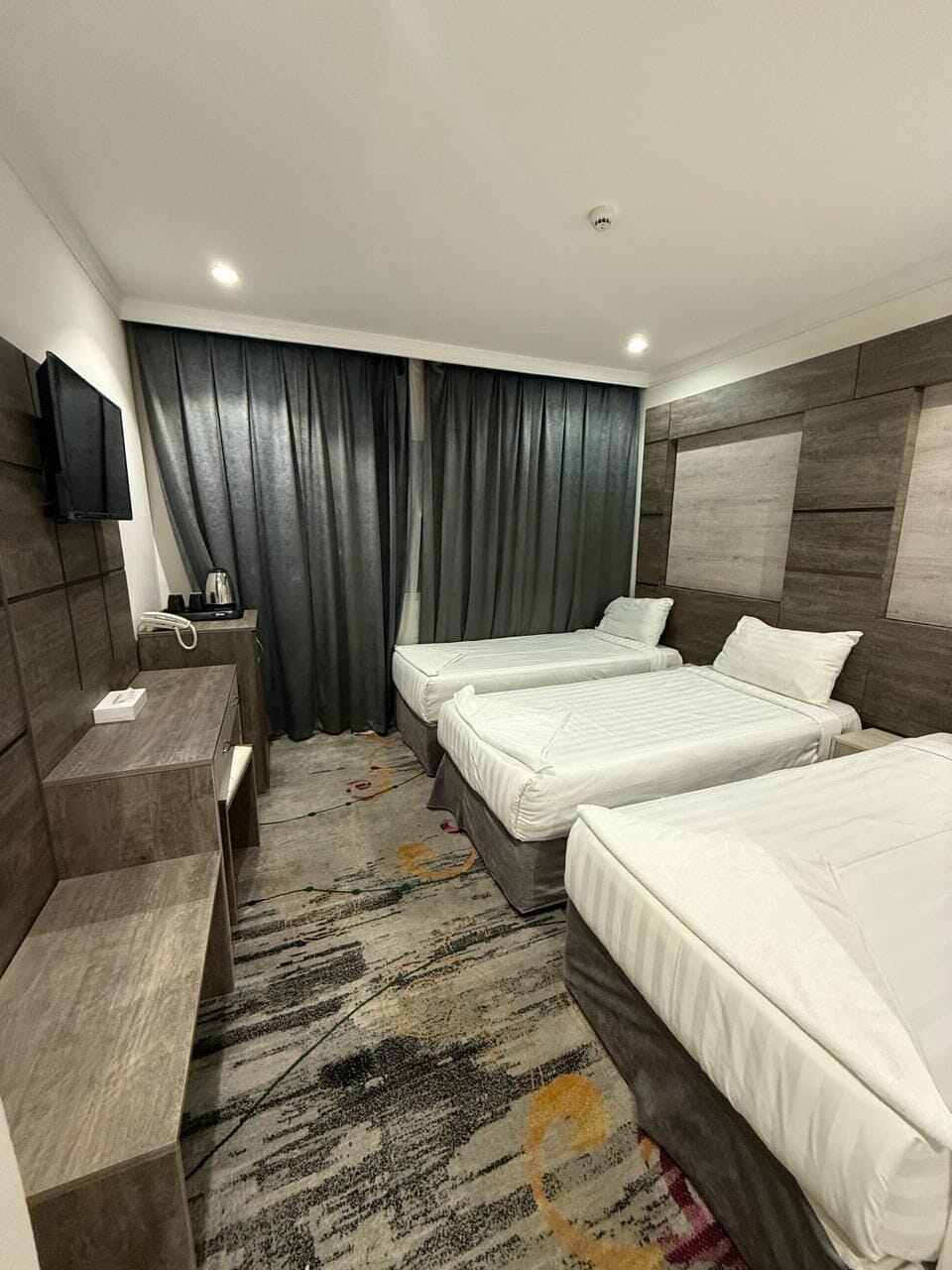 Triple Room | Free WiFi, bed sheets