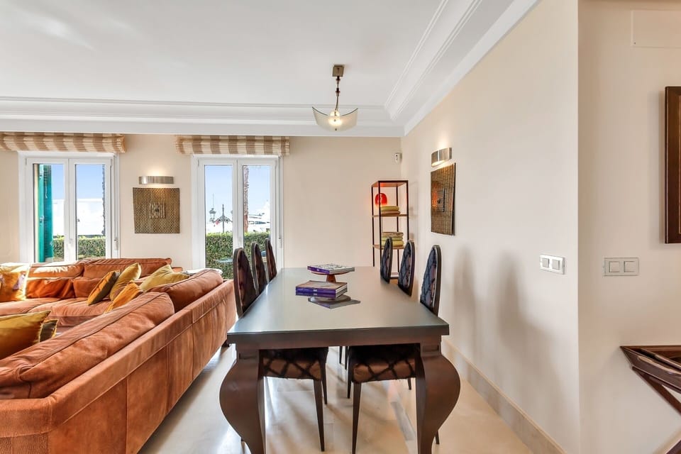 Luxury Apartment, 4 Bedrooms, Air conditioning, Marina View | Interior