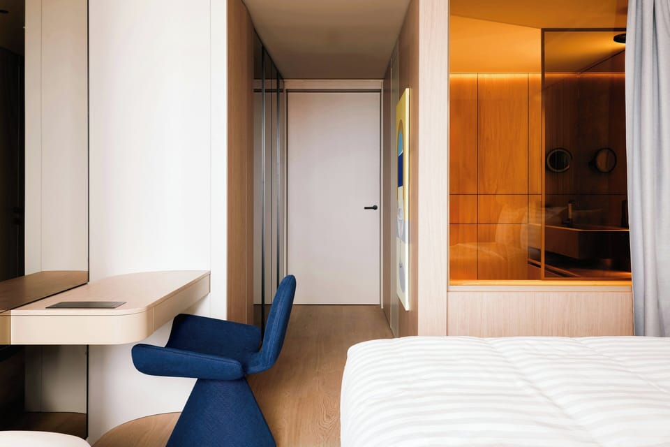 In-room safe, iron/ironing board, WiFi (free), bed sheets